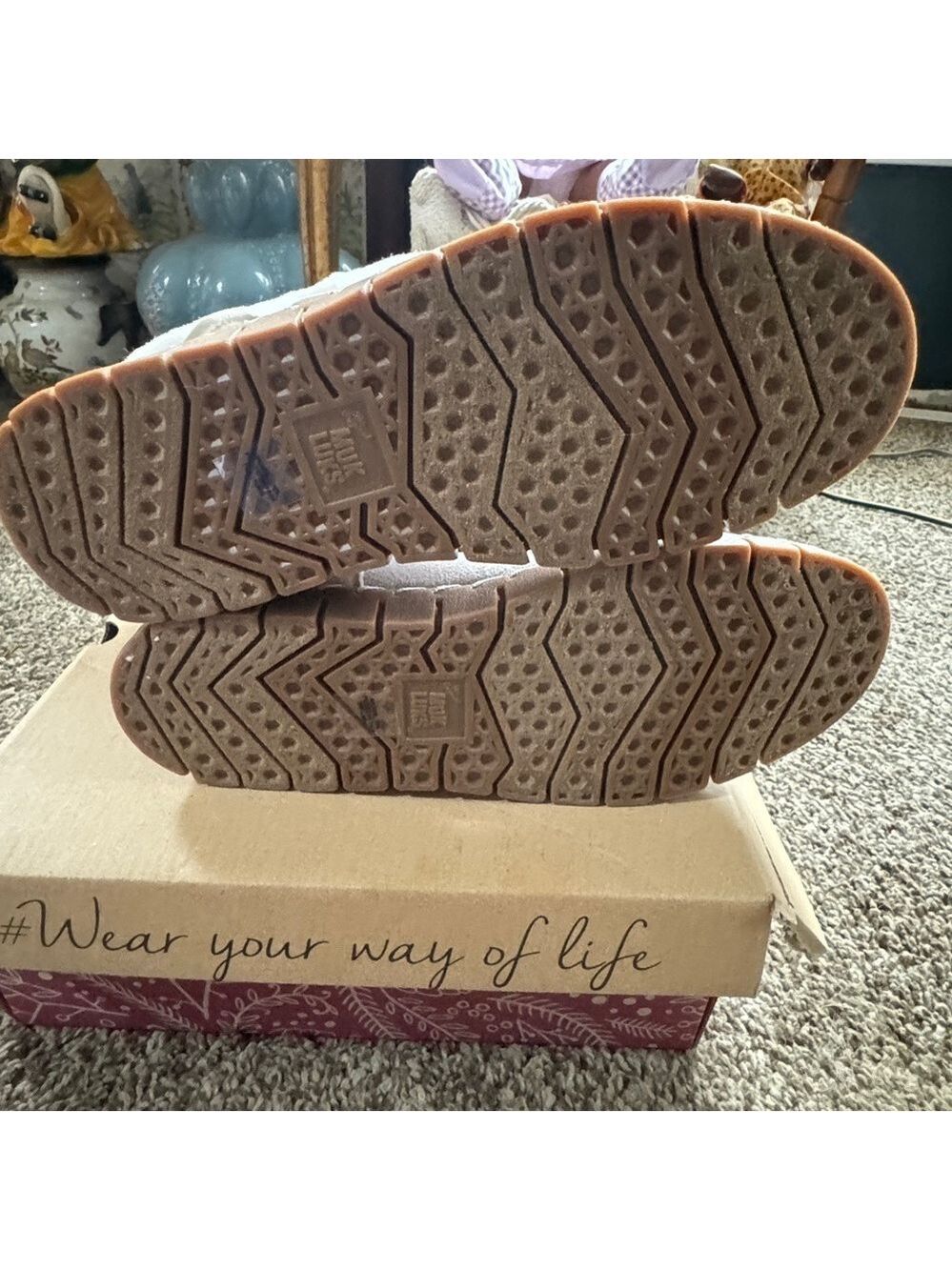 NEW Muk Luks Women’s Genuine Suede Footwear - Size 8 - Picture 6 of 10